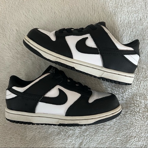 Nike Dunks - Picture 2 of 5